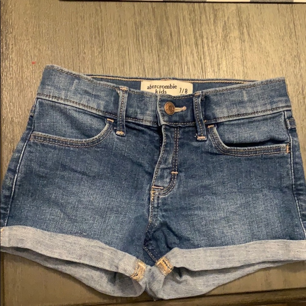 Girls Abercrombie shorts